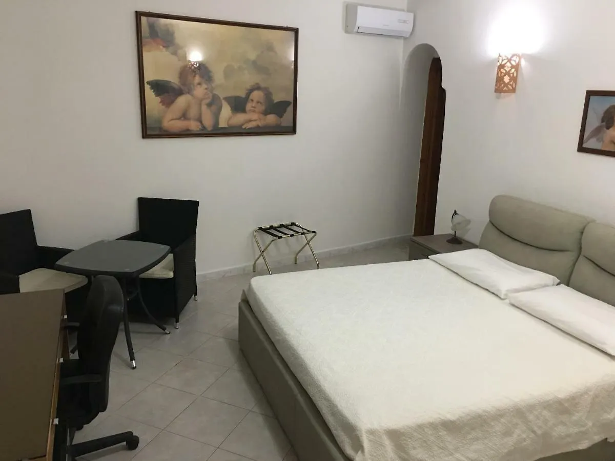 B&B Mongiardino La Maddalena  0*, La Maddalena (Sassari) Italia